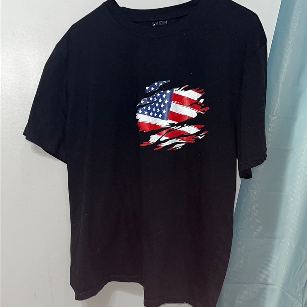 SHEIN Black Graphic Men's T-Shirt